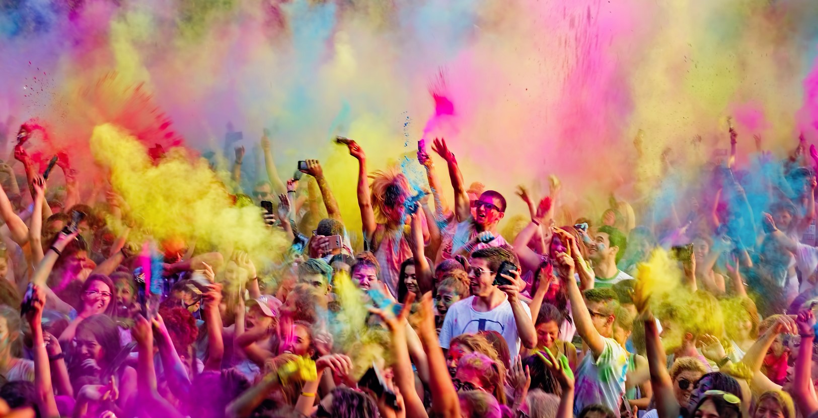 6 Best places to celebrate Holi in India